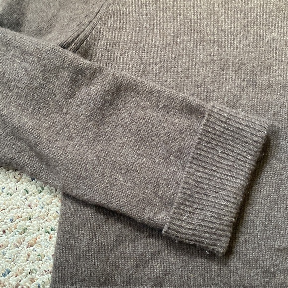 Reformation Oversized Cashmere Sweater in Hedgerow - Picture 4 of 5